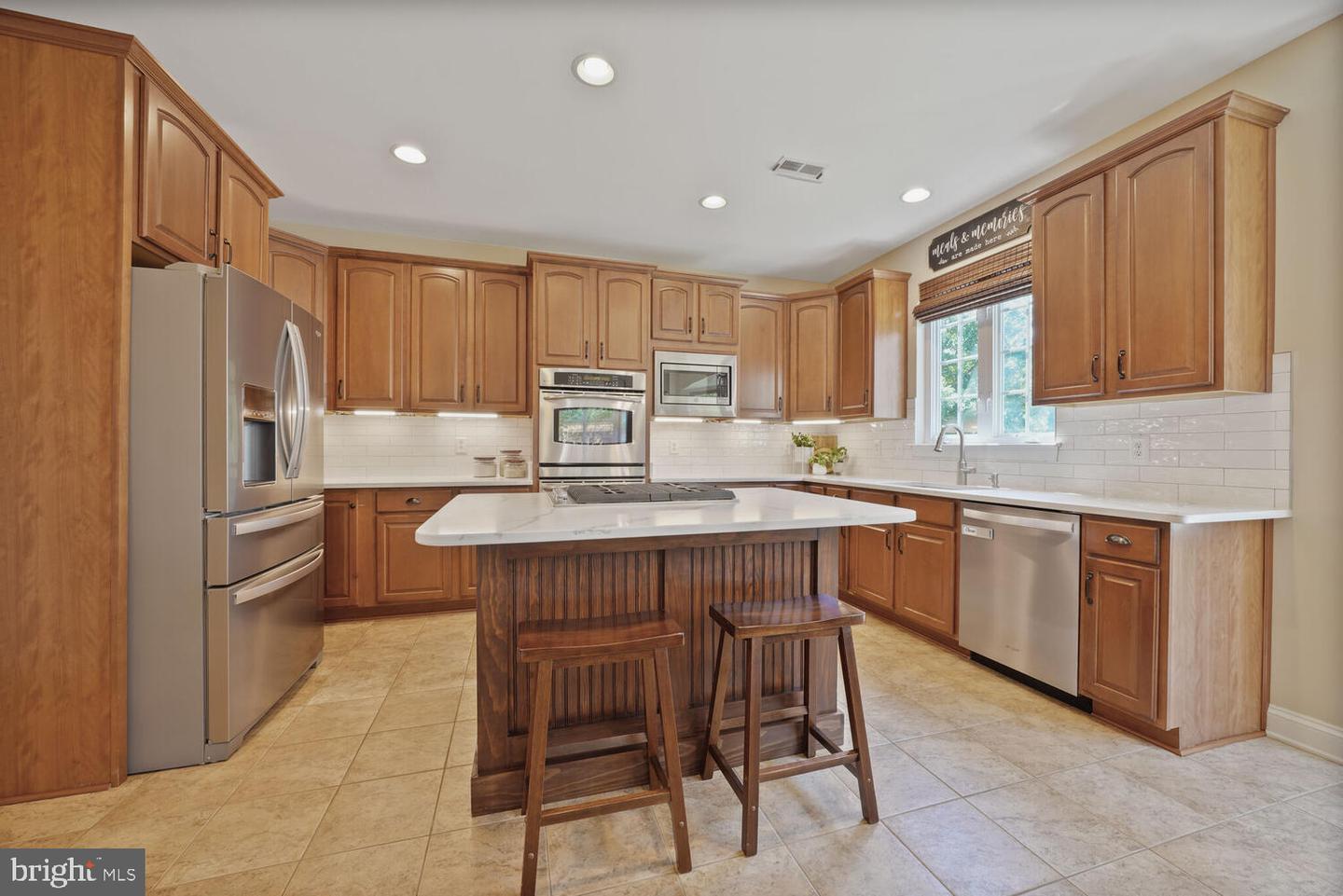 42850 CONQUEST CIR, BRAMBLETON, Virginia 20148, 4 Bedrooms Bedrooms, ,3 BathroomsBathrooms,Residential,For sale,42850 CONQUEST CIR,VALO2103382 MLS # VALO2103382