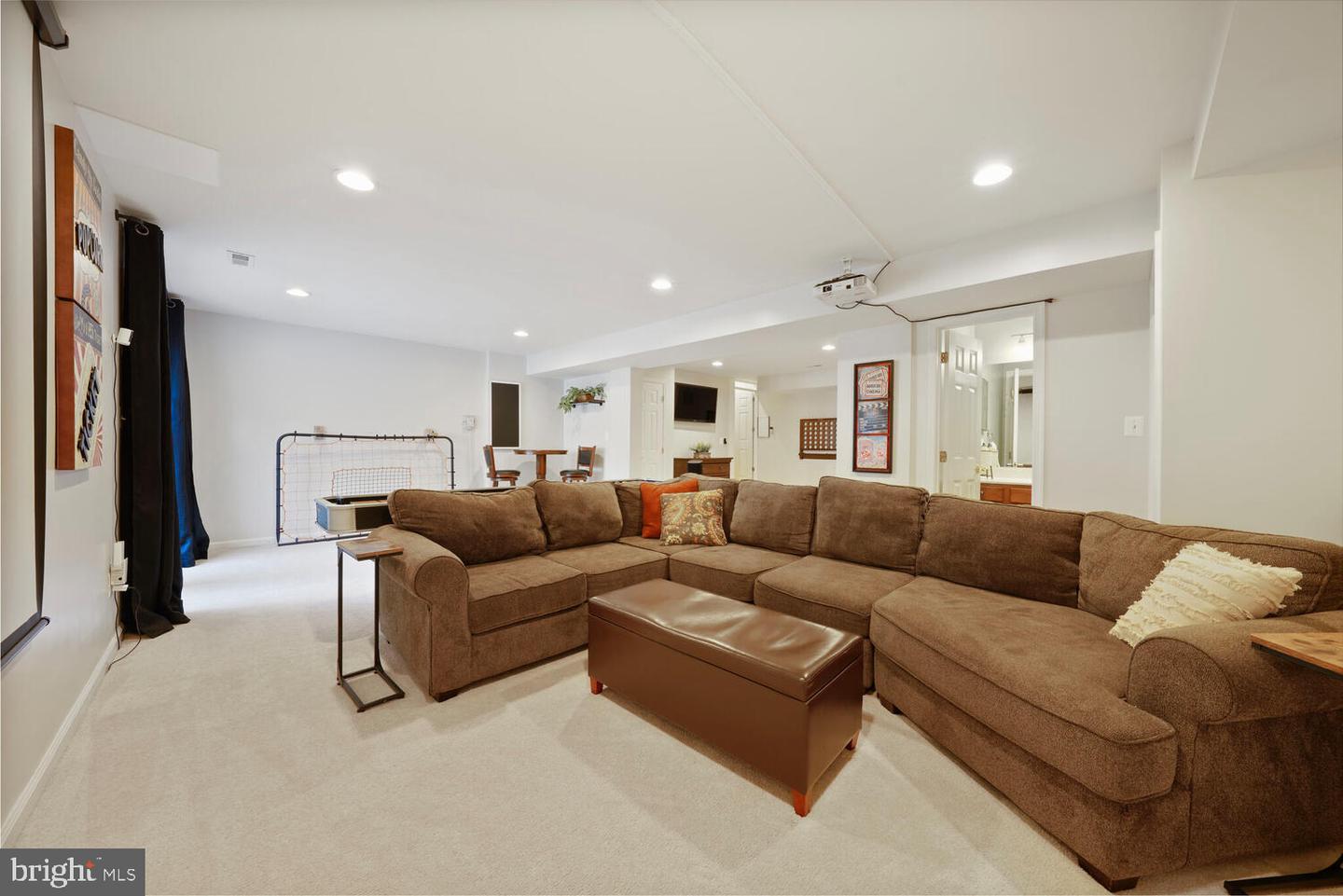 42850 CONQUEST CIR, BRAMBLETON, Virginia 20148, 4 Bedrooms Bedrooms, ,3 BathroomsBathrooms,Residential,For sale,42850 CONQUEST CIR,VALO2103382 MLS # VALO2103382