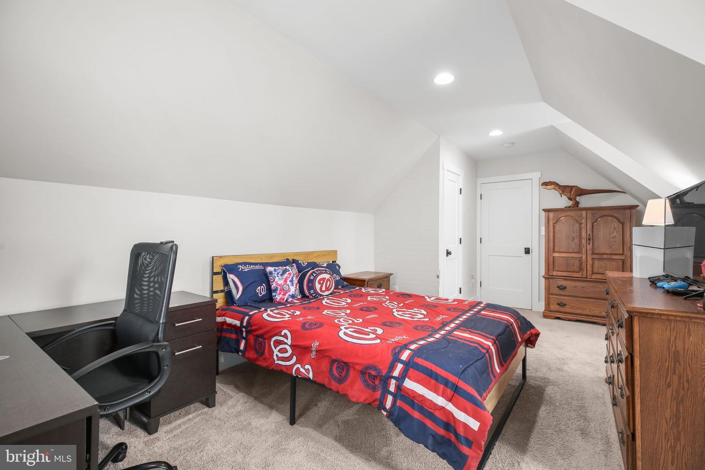 8183 MAJOR WATTERS CT, WARRENTON, Virginia 20187, 4 Bedrooms Bedrooms, ,3 BathroomsBathrooms,Residential,For sale,8183 MAJOR WATTERS CT,VAFQ2017668 MLS # VAFQ2017668