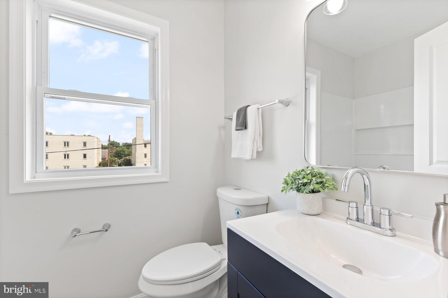 3312 12TH ST SE, WASHINGTON, District Of Columbia 20032, 3 Bedrooms Bedrooms, ,2 BathroomsBathrooms,Residential,For sale,3312 12TH ST SE,DCDC2212712 MLS # DCDC2212712