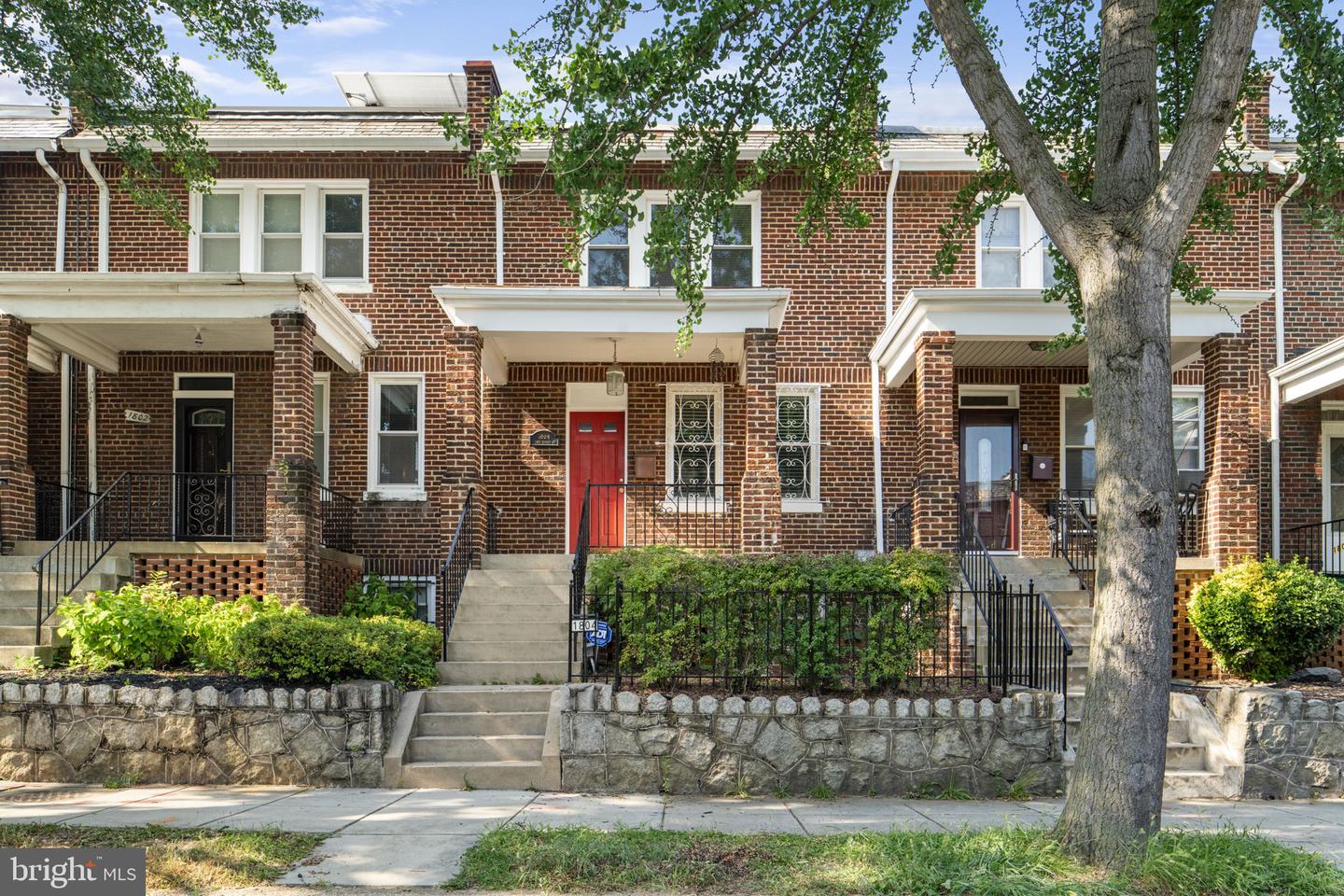 1804 BURKE ST SE, WASHINGTON, District Of Columbia 20003, 4 Bedrooms Bedrooms, ,2 BathroomsBathrooms,Residential,For sale,1804 BURKE ST SE,DCDC2212934 MLS # DCDC2212934