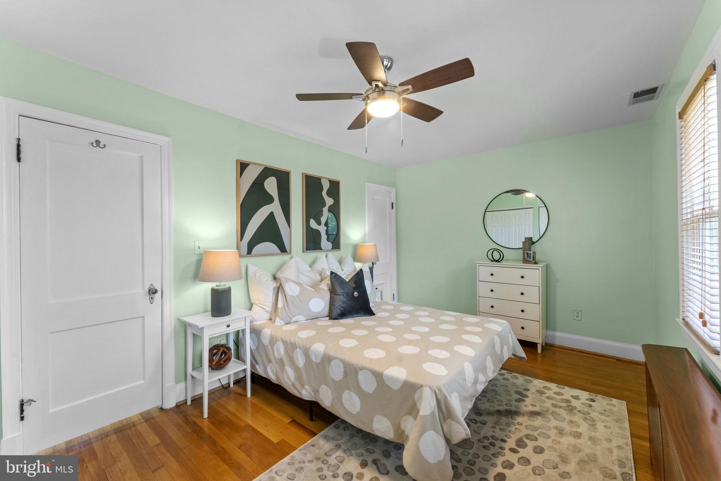 1804 BURKE ST SE, WASHINGTON, District Of Columbia 20003, 4 Bedrooms Bedrooms, ,2 BathroomsBathrooms,Residential,For sale,1804 BURKE ST SE,DCDC2212934 MLS # DCDC2212934