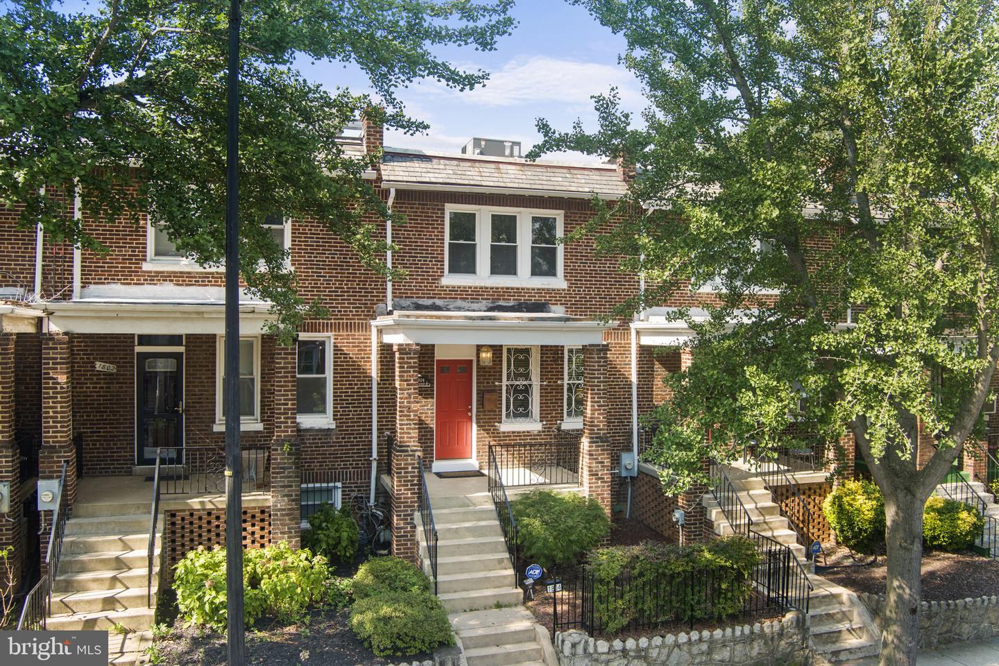 1804 BURKE ST SE, WASHINGTON, District Of Columbia 20003, 4 Bedrooms Bedrooms, ,2 BathroomsBathrooms,Residential,For sale,1804 BURKE ST SE,DCDC2212934 MLS # DCDC2212934