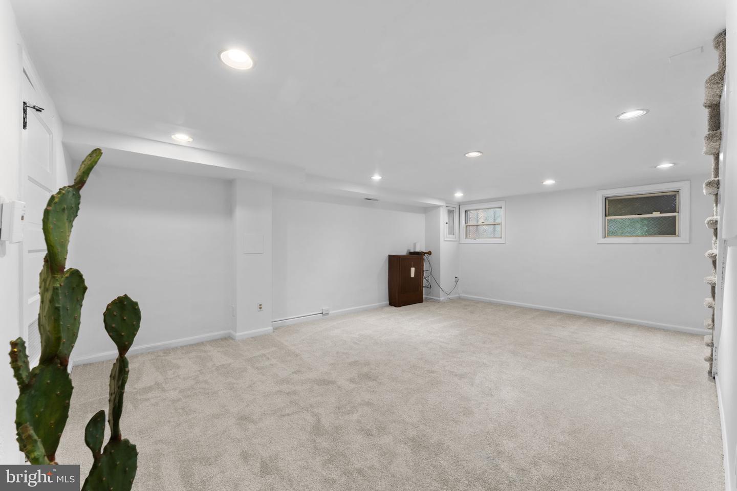 1804 BURKE ST SE, WASHINGTON, District Of Columbia 20003, 4 Bedrooms Bedrooms, ,2 BathroomsBathrooms,Residential,For sale,1804 BURKE ST SE,DCDC2212934 MLS # DCDC2212934