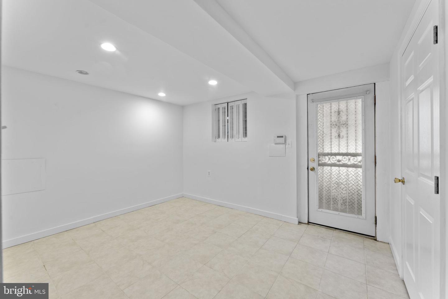 1804 BURKE ST SE, WASHINGTON, District Of Columbia 20003, 4 Bedrooms Bedrooms, ,2 BathroomsBathrooms,Residential,For sale,1804 BURKE ST SE,DCDC2212934 MLS # DCDC2212934