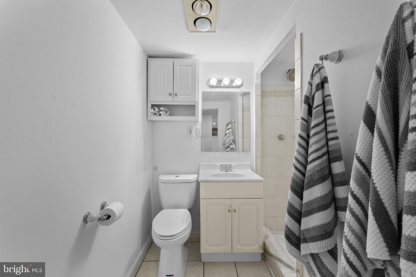1804 BURKE ST SE, WASHINGTON, District Of Columbia 20003, 4 Bedrooms Bedrooms, ,2 BathroomsBathrooms,Residential,For sale,1804 BURKE ST SE,DCDC2212934 MLS # DCDC2212934