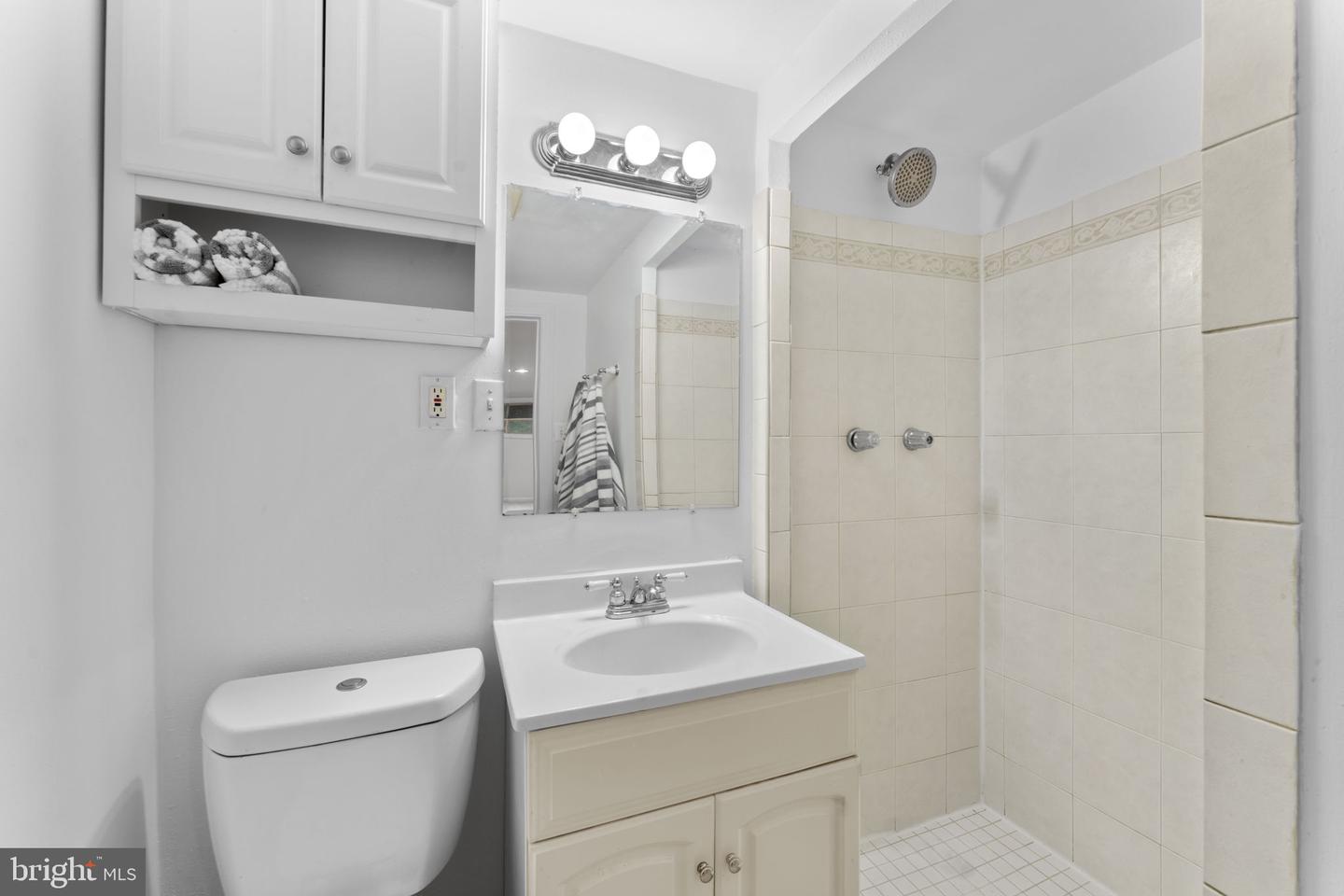 1804 BURKE ST SE, WASHINGTON, District Of Columbia 20003, 4 Bedrooms Bedrooms, ,2 BathroomsBathrooms,Residential,For sale,1804 BURKE ST SE,DCDC2212934 MLS # DCDC2212934