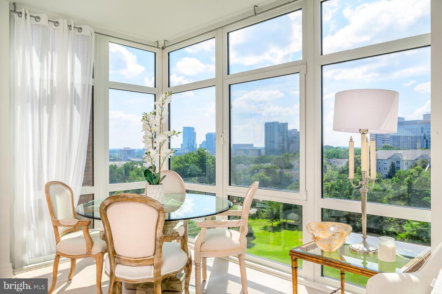 8220 CRESTWOOD HEIGHTS DR #1009, MCLEAN, Virginia 22102, 2 Bedrooms Bedrooms, ,2 BathroomsBathrooms,Residential,For sale,8220 CRESTWOOD HEIGHTS DR #1009,VAFX2258636 MLS # VAFX2258636