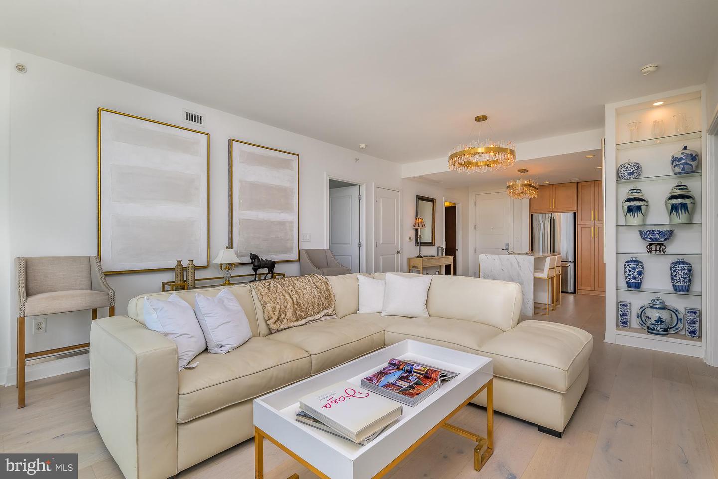 8220 CRESTWOOD HEIGHTS DR #1009, MCLEAN, Virginia 22102, 2 Bedrooms Bedrooms, ,2 BathroomsBathrooms,Residential,For sale,8220 CRESTWOOD HEIGHTS DR #1009,VAFX2258636 MLS # VAFX2258636