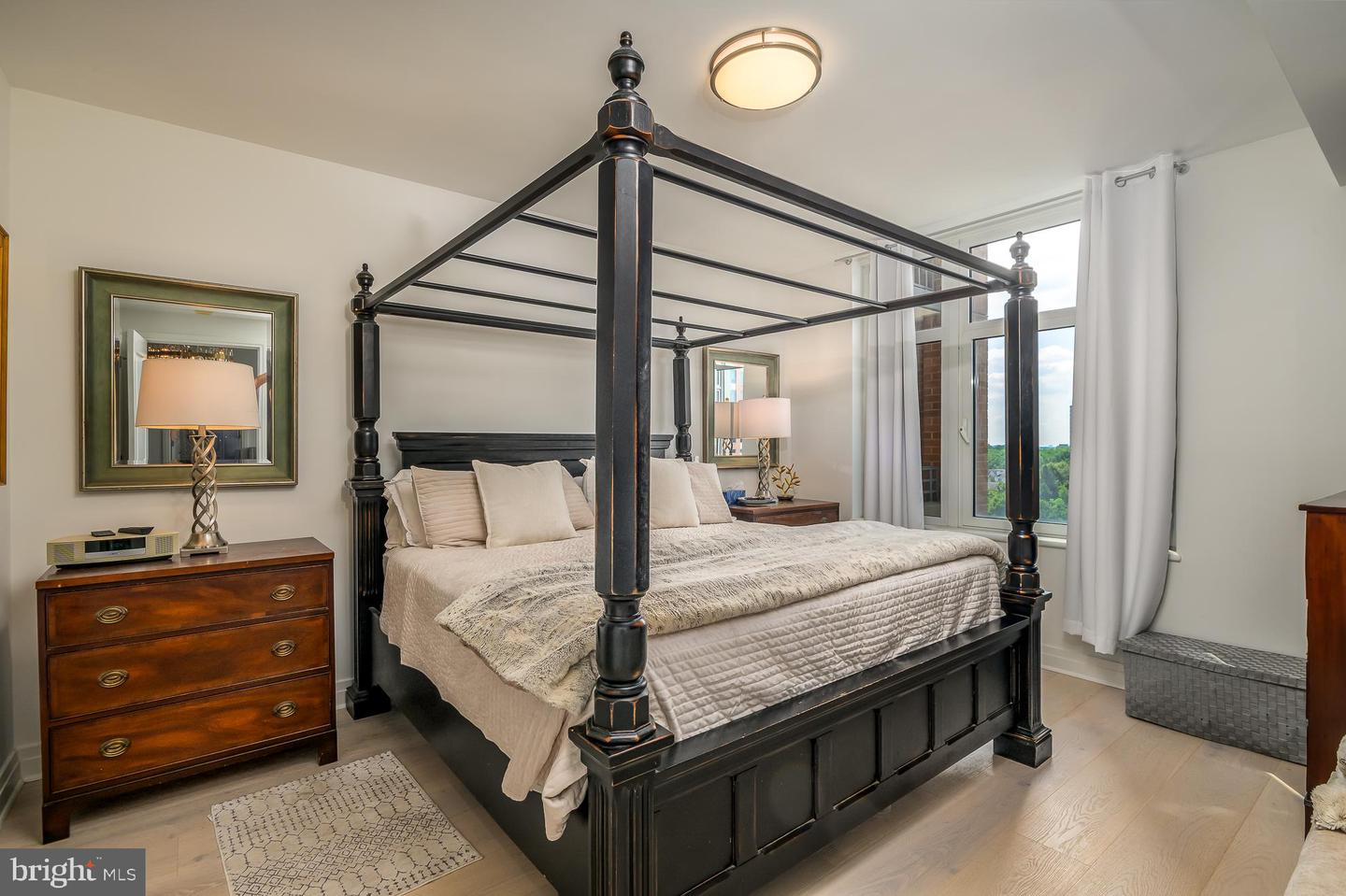 8220 CRESTWOOD HEIGHTS DR #1009, MCLEAN, Virginia 22102, 2 Bedrooms Bedrooms, ,2 BathroomsBathrooms,Residential,For sale,8220 CRESTWOOD HEIGHTS DR #1009,VAFX2258636 MLS # VAFX2258636