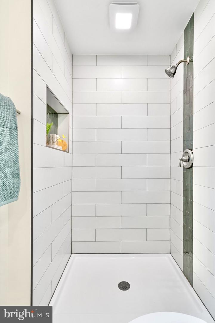 2811 ELSMORE ST, FAIRFAX, Virginia 22031, 5 Bedrooms Bedrooms, 14 Rooms Rooms,3 BathroomsBathrooms,Residential,For sale,2811 ELSMORE ST,VAFX2258324 MLS # VAFX2258324
