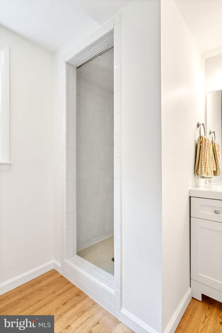 2811 ELSMORE ST, FAIRFAX, Virginia 22031, 5 Bedrooms Bedrooms, 14 Rooms Rooms,3 BathroomsBathrooms,Residential,For sale,2811 ELSMORE ST,VAFX2258324 MLS # VAFX2258324