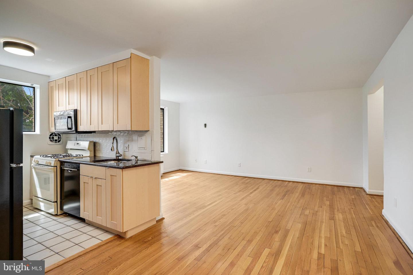 305 C ST NE #309, WASHINGTON, District Of Columbia 20002, 1 Bedroom Bedrooms, ,1 BathroomBathrooms,Residential,For sale,305 C ST NE #309,DCDC2173208 MLS # DCDC2173208