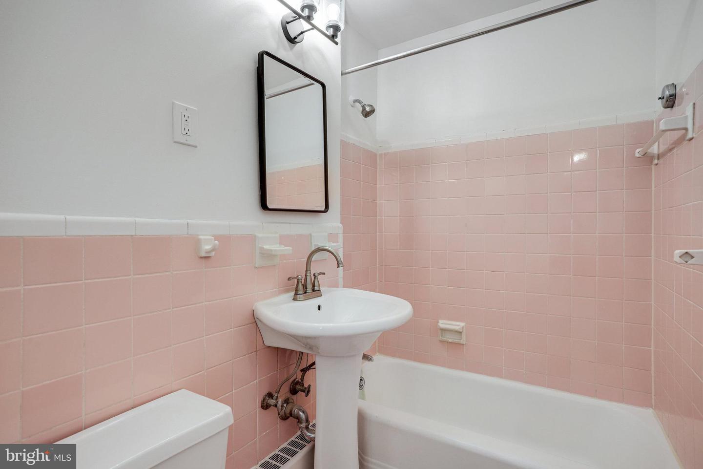 305 C ST NE #309, WASHINGTON, District Of Columbia 20002, 1 Bedroom Bedrooms, ,1 BathroomBathrooms,Residential,For sale,305 C ST NE #309,DCDC2173208 MLS # DCDC2173208