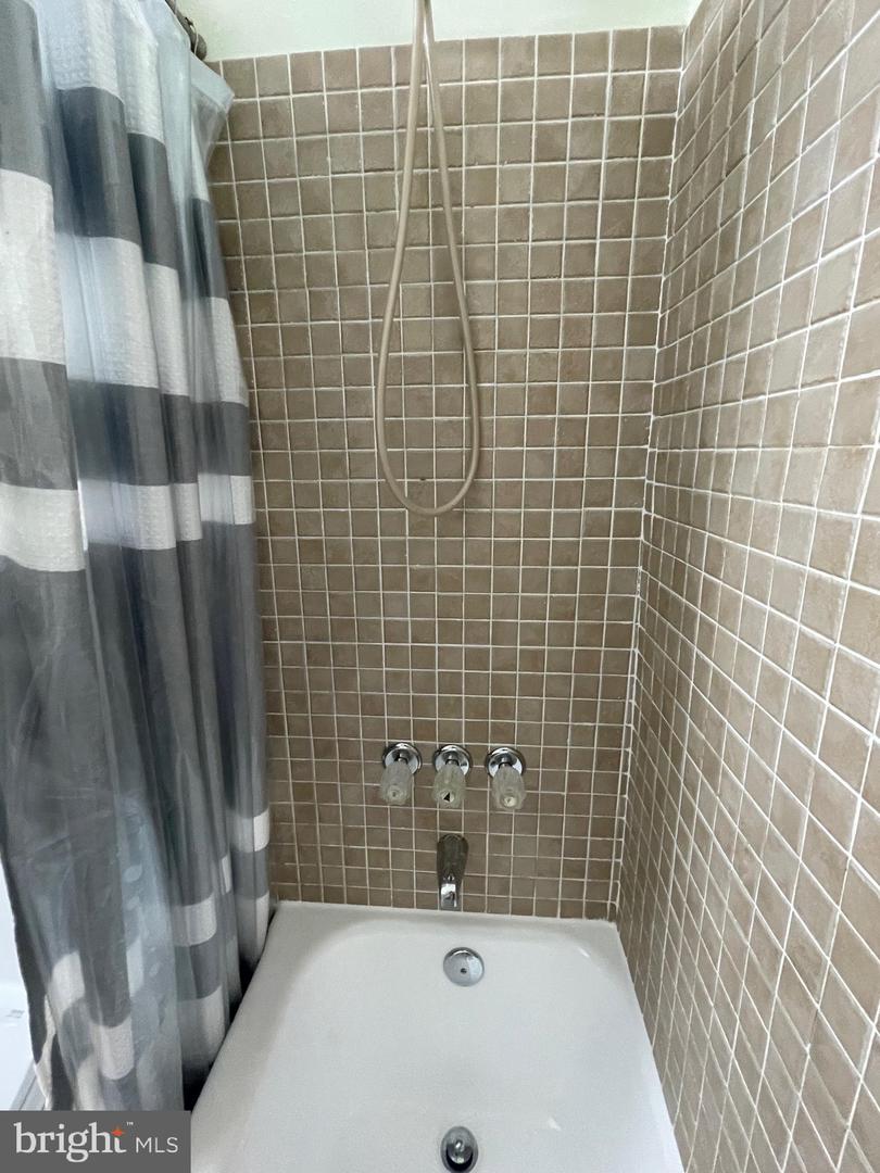 3901 CATHEDRAL AVE NW #419, WASHINGTON, District Of Columbia 20016, 1 Bedroom Bedrooms, ,1 BathroomBathrooms,Residential,For sale,3901 CATHEDRAL AVE NW #419,DCDC2191242 MLS # DCDC2191242