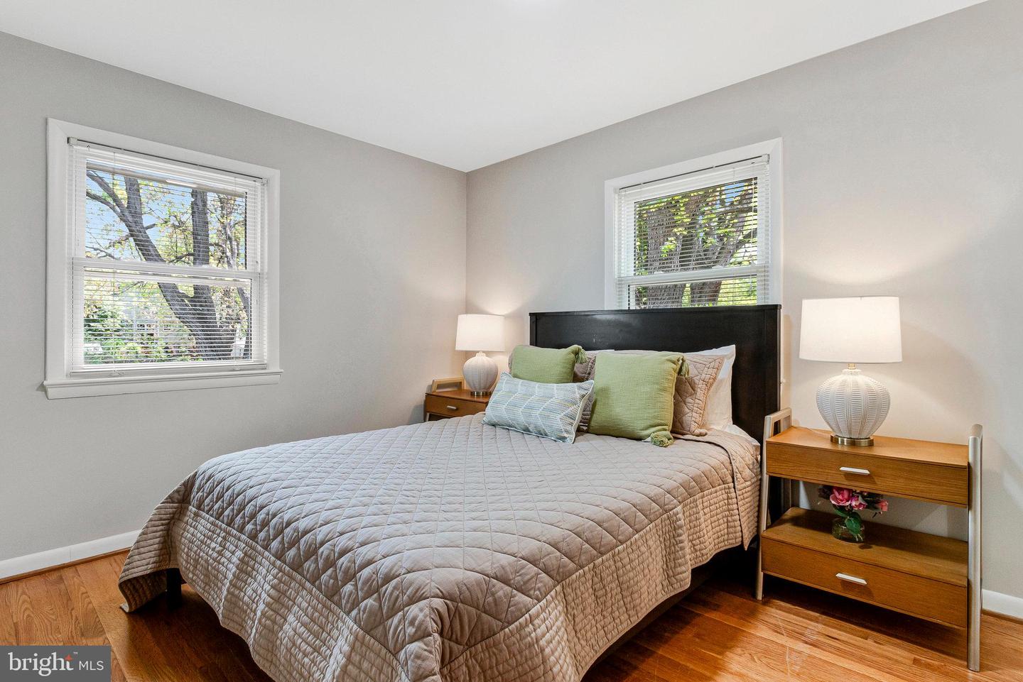 821 S MONROE ST, ARLINGTON, Virginia 22204, 3 Bedrooms Bedrooms, ,3 BathroomsBathrooms,Residential,For sale,821 S MONROE ST,VAAR2055404 MLS # VAAR2055404