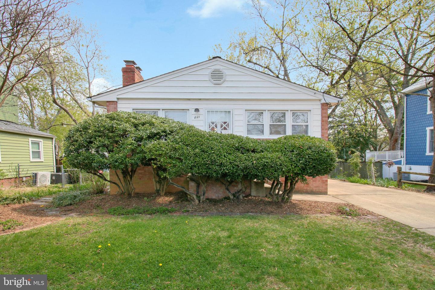 821 S MONROE ST, ARLINGTON, Virginia 22204, 3 Bedrooms Bedrooms, ,3 BathroomsBathrooms,Residential,For sale,821 S MONROE ST,VAAR2055404 MLS # VAAR2055404