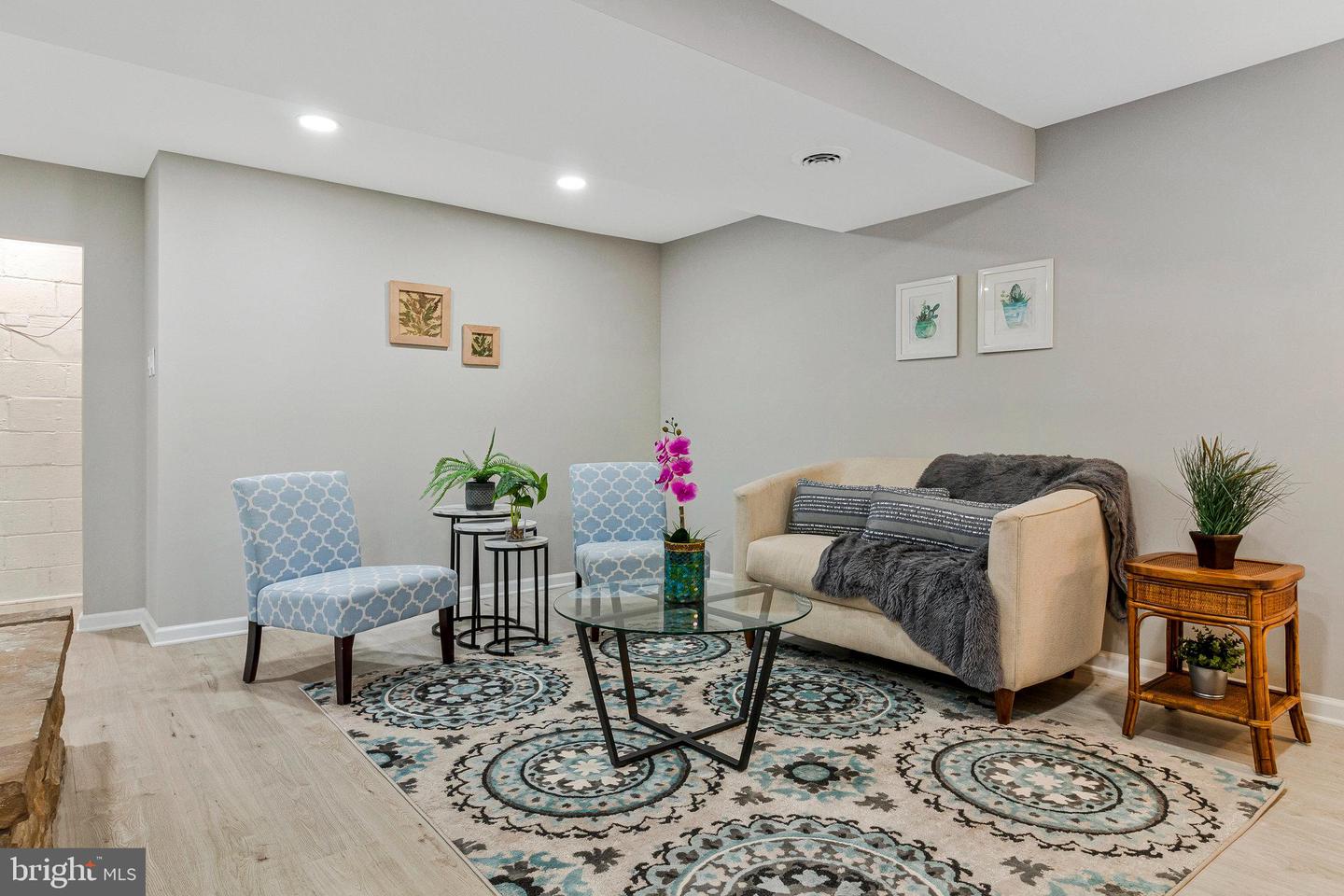 821 S MONROE ST, ARLINGTON, Virginia 22204, 3 Bedrooms Bedrooms, ,3 BathroomsBathrooms,Residential,For sale,821 S MONROE ST,VAAR2055404 MLS # VAAR2055404
