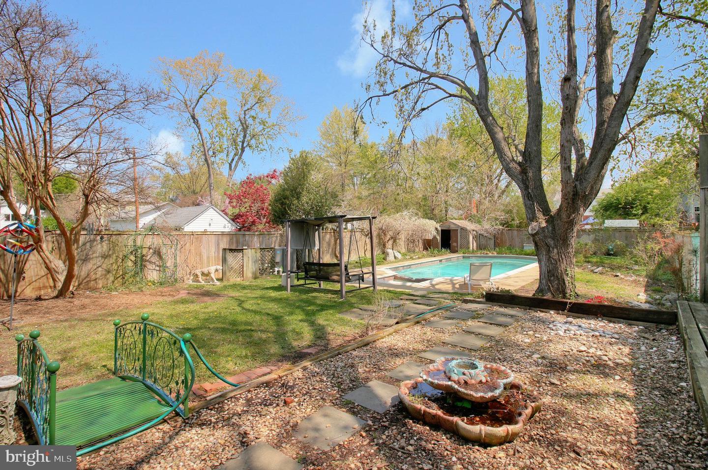 821 S MONROE ST, ARLINGTON, Virginia 22204, 3 Bedrooms Bedrooms, ,3 BathroomsBathrooms,Residential,For sale,821 S MONROE ST,VAAR2055404 MLS # VAAR2055404