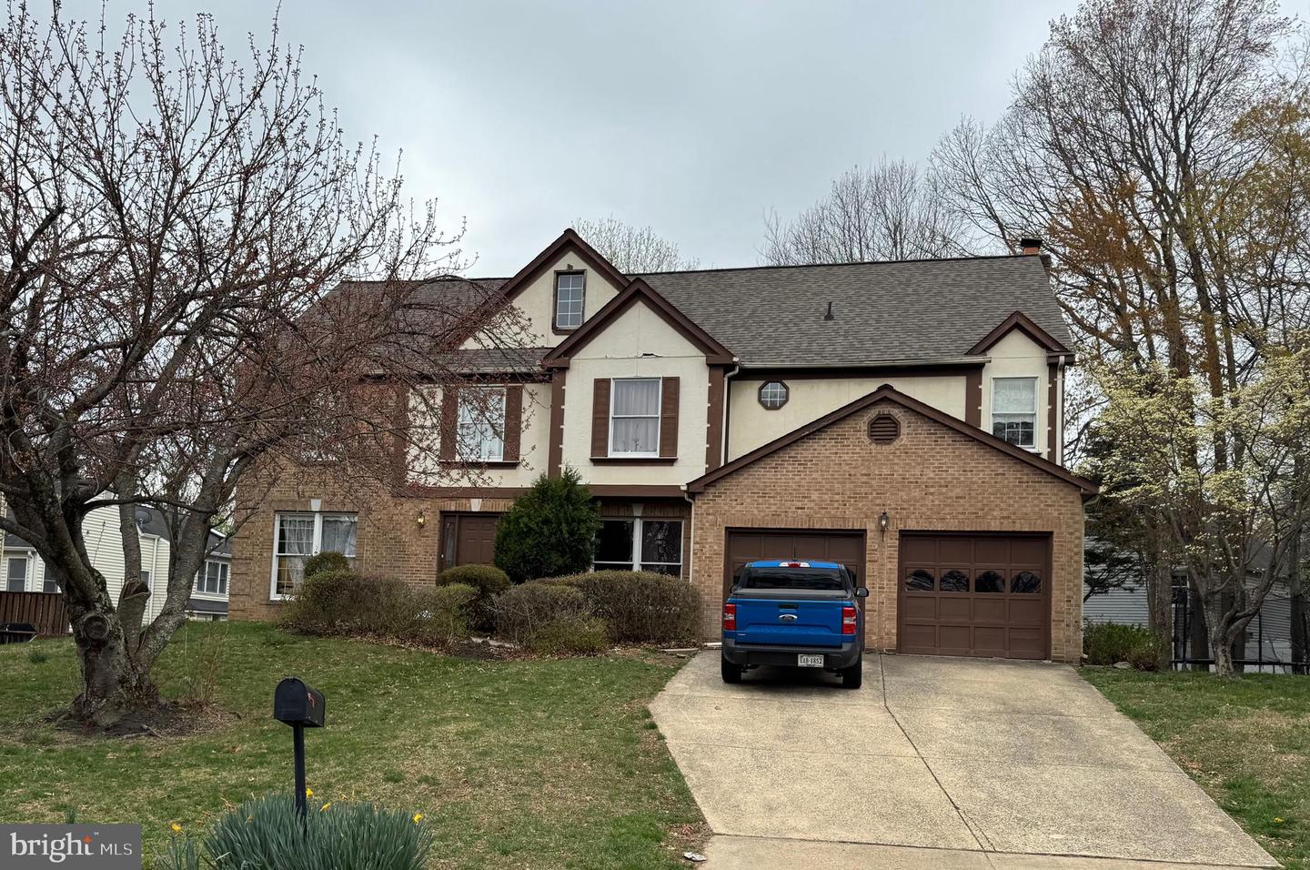 5408 KENNINGTON PL, FAIRFAX, Virginia 22032, 5 Bedrooms Bedrooms, ,3 BathroomsBathrooms,Residential,For sale,5408 KENNINGTON PL,VAFX2232282 MLS # VAFX2232282