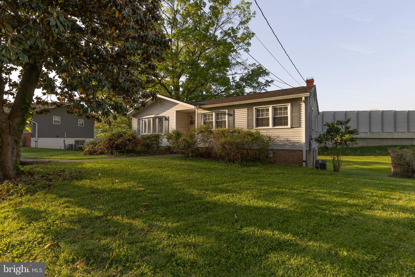 8419 WESLEYAN ST, VIENNA, Virginia 22180, 3 Bedrooms Bedrooms, ,2 BathroomsBathrooms,Residential,For sale,8419 WESLEYAN ST,VAFX2238752 MLS # VAFX2238752
