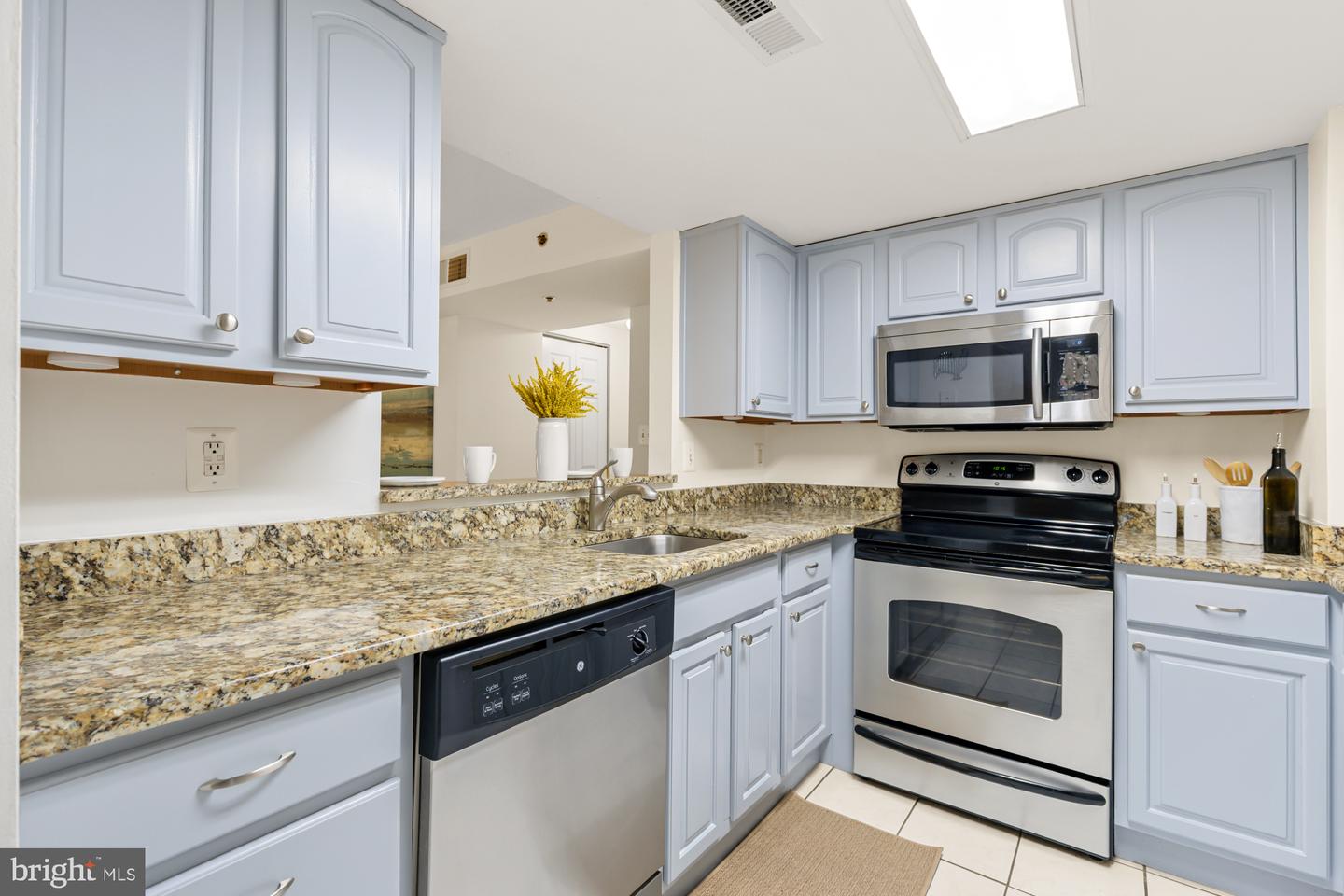 1621 T ST NW #T2, WASHINGTON, District Of Columbia 20009, 2 Bedrooms Bedrooms, ,2 BathroomsBathrooms,Residential,For sale,1621 T ST NW #T2,DCDC2200444 MLS # DCDC2200444