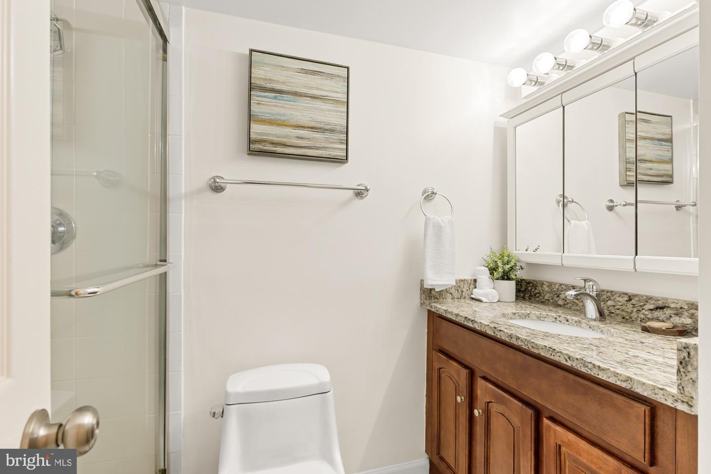 1621 T ST NW #T2, WASHINGTON, District Of Columbia 20009, 2 Bedrooms Bedrooms, ,2 BathroomsBathrooms,Residential,For sale,1621 T ST NW #T2,DCDC2200444 MLS # DCDC2200444