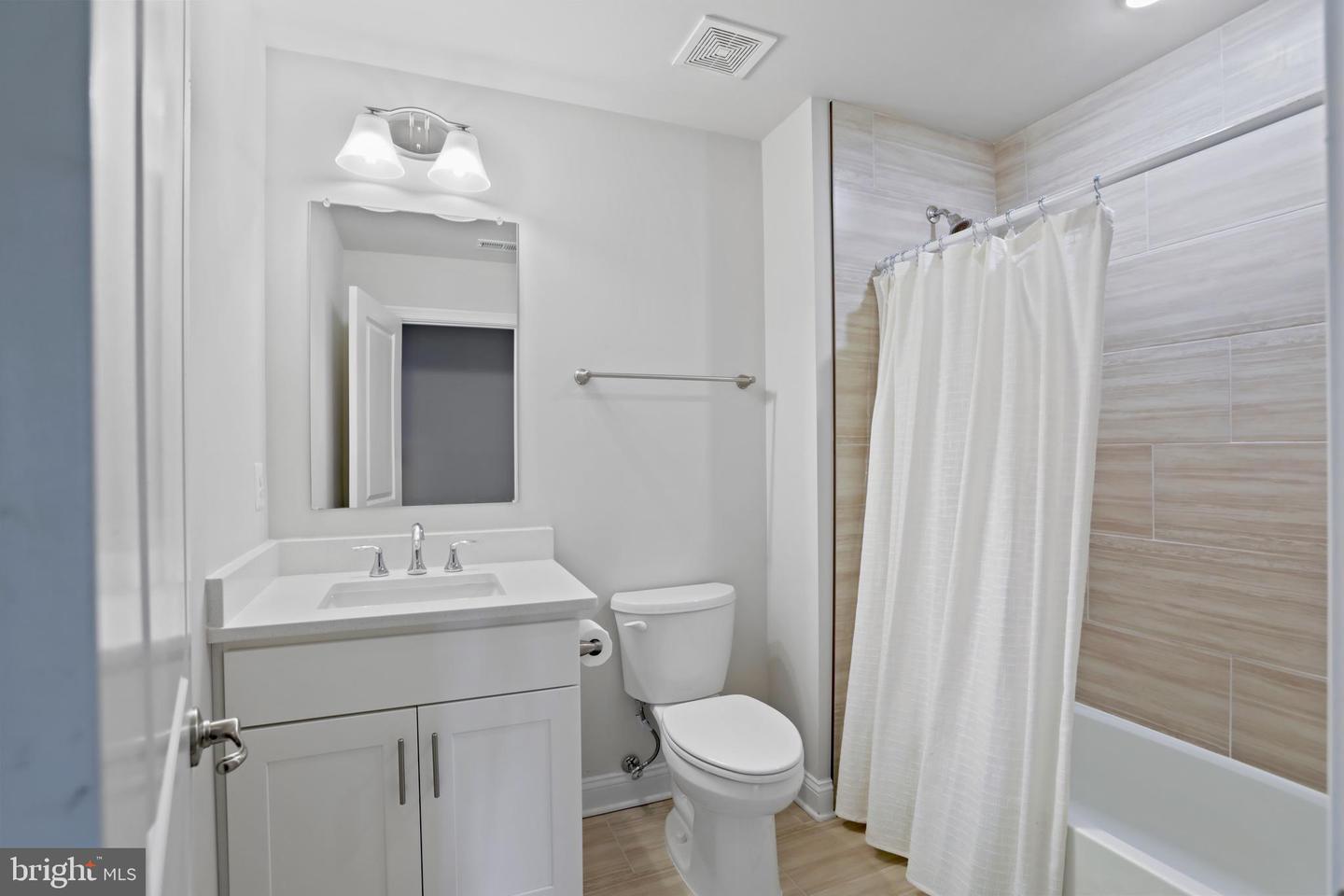 254 WHISTLEWOOD LN, WINCHESTER, Virginia 22602, 5 Bedrooms Bedrooms, ,6 BathroomsBathrooms,Residential,For sale,254 WHISTLEWOOD LN,VAFV2034146 MLS # VAFV2034146