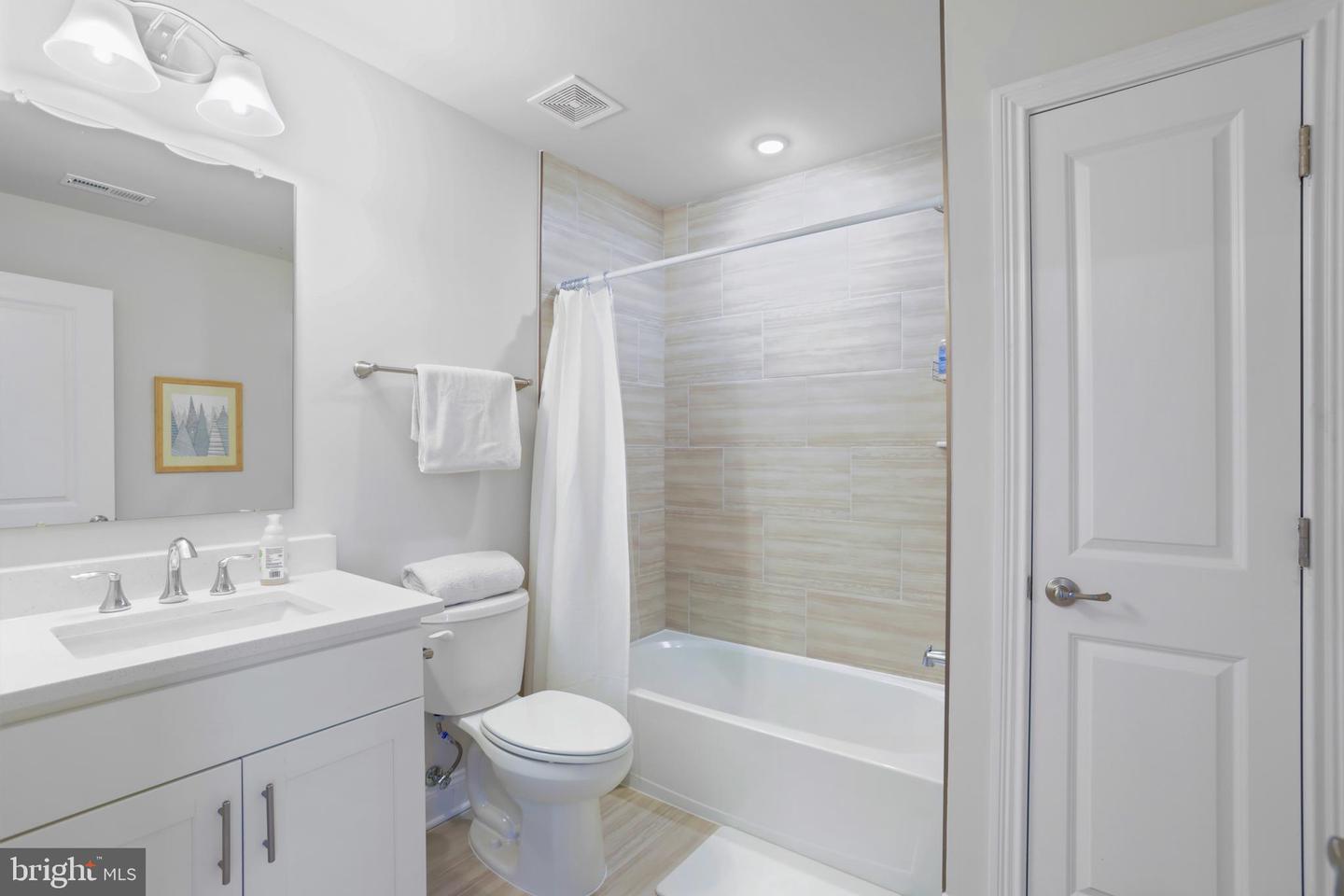 254 WHISTLEWOOD LN, WINCHESTER, Virginia 22602, 5 Bedrooms Bedrooms, ,6 BathroomsBathrooms,Residential,For sale,254 WHISTLEWOOD LN,VAFV2034146 MLS # VAFV2034146