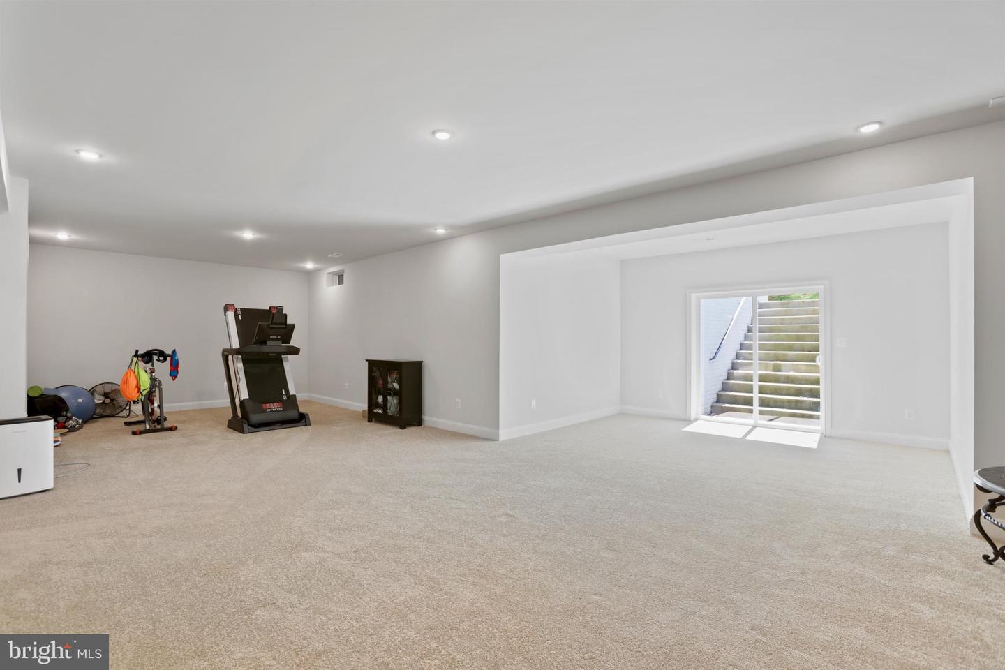 254 WHISTLEWOOD LN, WINCHESTER, Virginia 22602, 5 Bedrooms Bedrooms, ,6 BathroomsBathrooms,Residential,For sale,254 WHISTLEWOOD LN,VAFV2034146 MLS # VAFV2034146