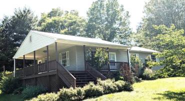 191 DUN GLORY DR, ROCHELLE, Virginia 22738, 3 Bedrooms Bedrooms, ,1 BathroomBathrooms,Residential,For sale,191 DUN GLORY DR,VAMA2002232 MLS # VAMA2002232