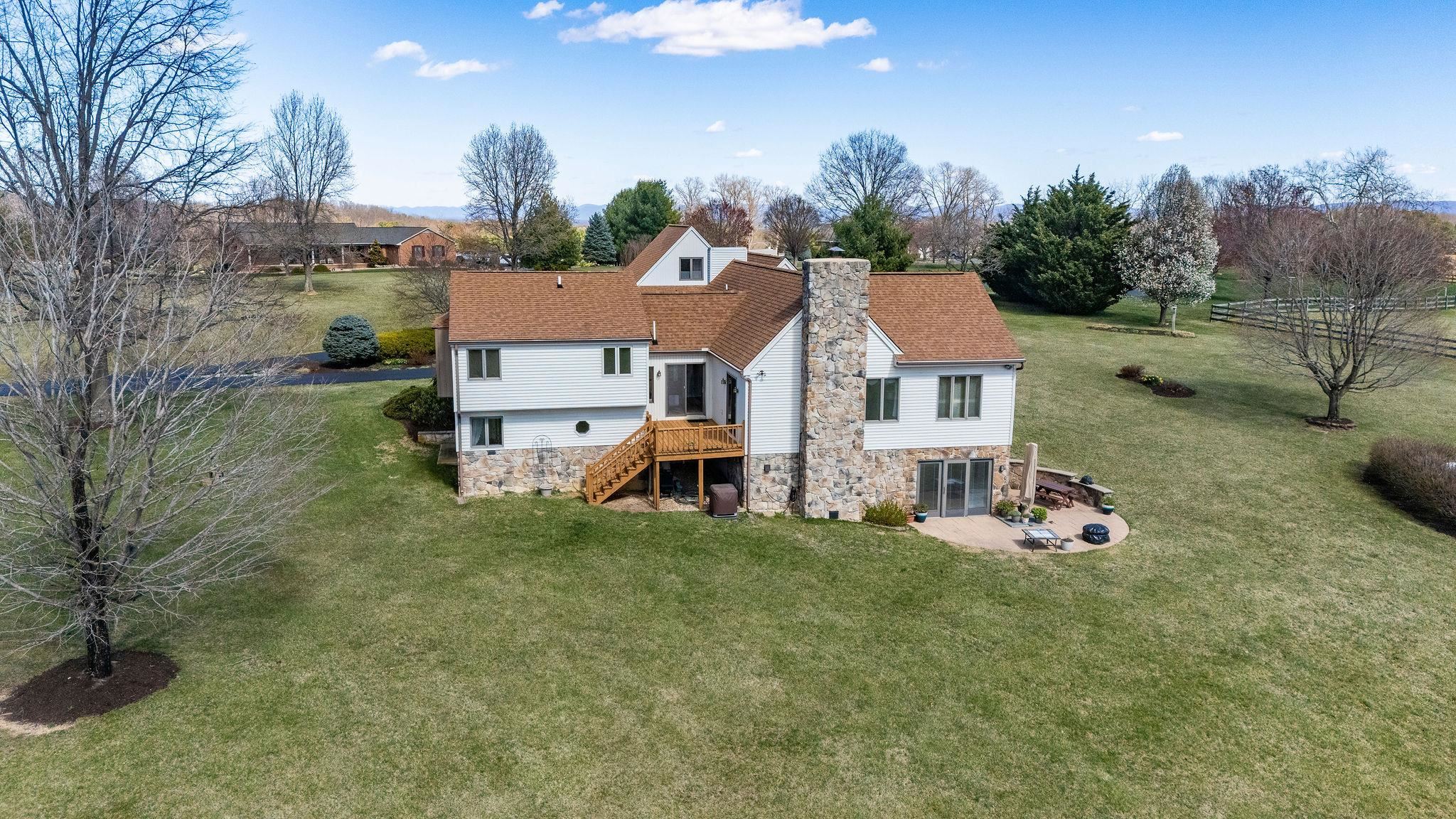 269 FOXFIELD DR, STAUNTON, Virginia 24401, 4 Bedrooms Bedrooms, ,3 BathroomsBathrooms,Residential,269 FOXFIELD DR,662396 MLS # 662396