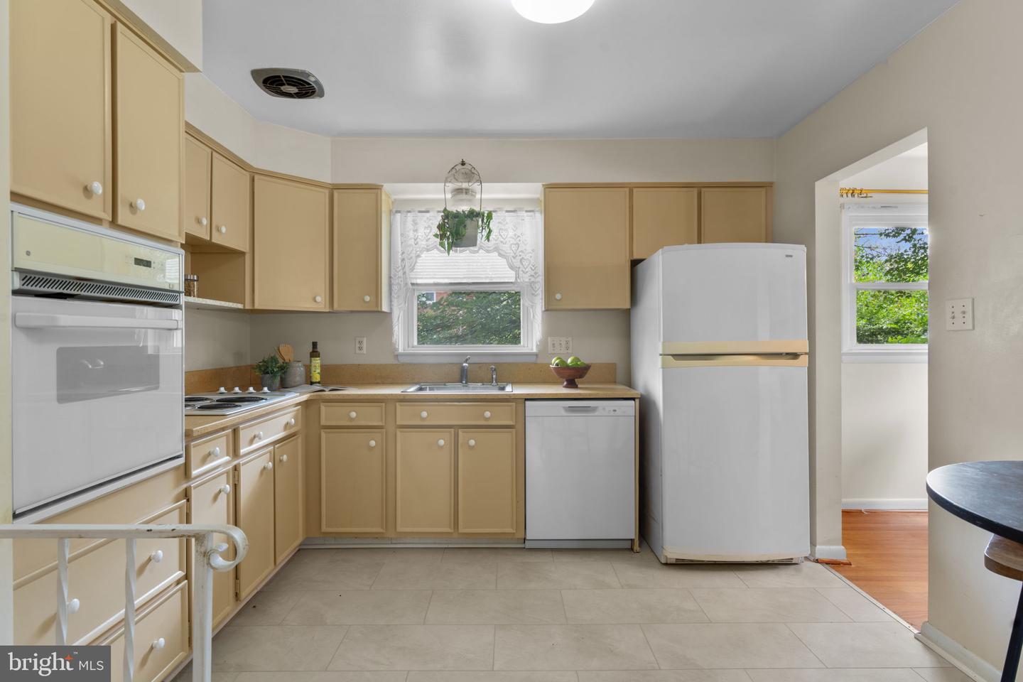 6412 24TH ST N, ARLINGTON, Virginia 22207, 4 Bedrooms Bedrooms, ,2 BathroomsBathrooms,Residential,For sale,6412 24TH ST N,VAAR2058468 MLS # VAAR2058468