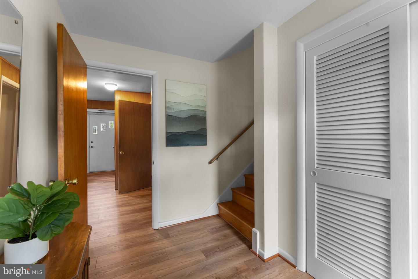 6412 24TH ST N, ARLINGTON, Virginia 22207, 4 Bedrooms Bedrooms, ,2 BathroomsBathrooms,Residential,For sale,6412 24TH ST N,VAAR2058468 MLS # VAAR2058468
