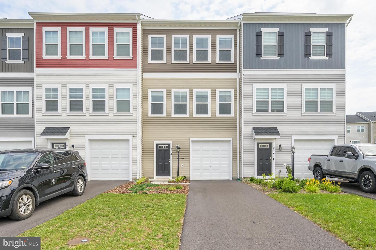 215 BARRISTER ST, STEPHENSON, Virginia 22656, 3 Bedrooms Bedrooms, ,2 BathroomsBathrooms,Residential,For sale,215 BARRISTER ST,VAFV2034594 MLS # VAFV2034594