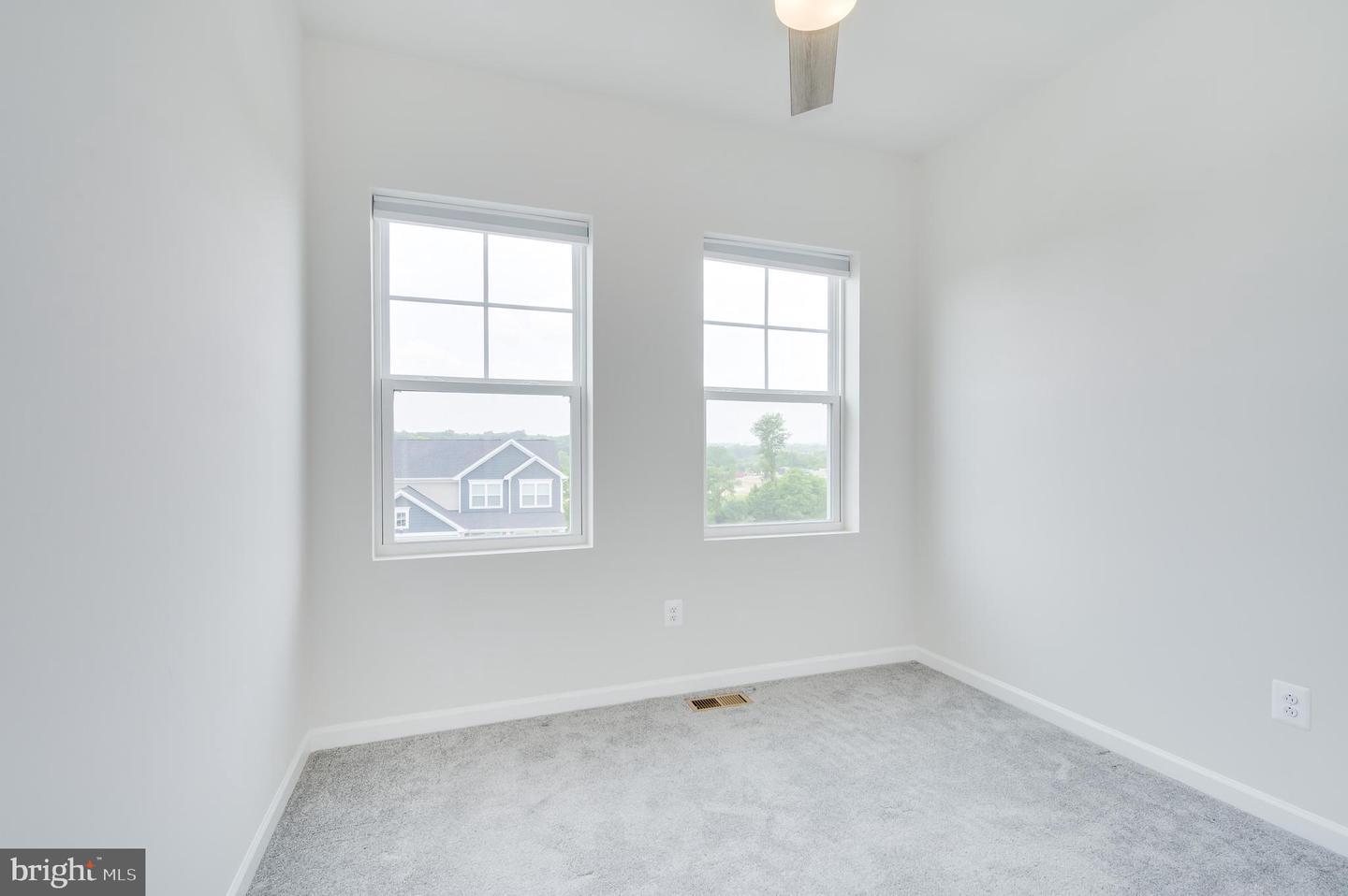 215 BARRISTER ST, STEPHENSON, Virginia 22656, 3 Bedrooms Bedrooms, ,2 BathroomsBathrooms,Residential,For sale,215 BARRISTER ST,VAFV2034594 MLS # VAFV2034594