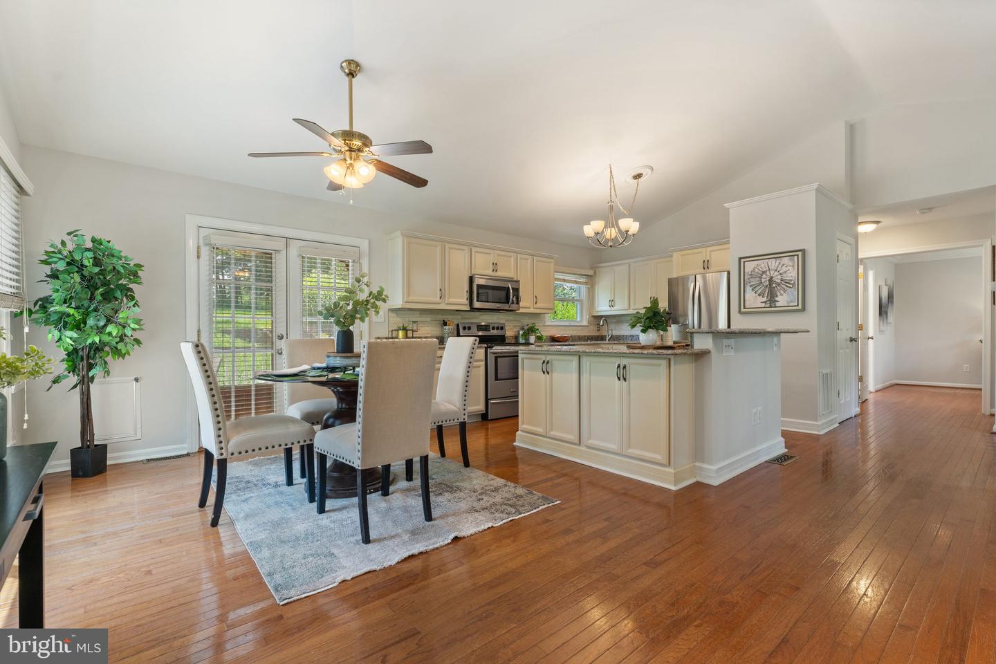 6251 RIDGE LN, WARRENTON, Virginia 20187, 3 Bedrooms Bedrooms, ,2 BathroomsBathrooms,Residential,For sale,6251 RIDGE LN,VAFQ2016894 MLS # VAFQ2016894