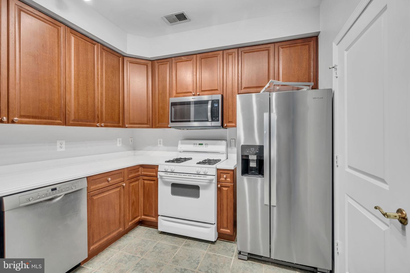 500 BELMONT BAY DR #105 W, WOODBRIDGE, Virginia 22191, 2 Bedrooms Bedrooms, ,2 BathroomsBathrooms,Residential,For sale,500 BELMONT BAY DR #105 W,VAPW2096452 MLS # VAPW2096452