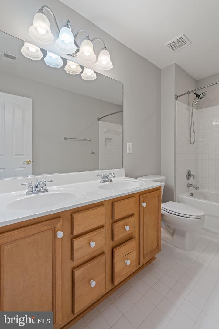 19 CRAWFORD LN, STAFFORD, Virginia 22556, 4 Bedrooms Bedrooms, ,2 BathroomsBathrooms,Residential,For sale,19 CRAWFORD LN,VAST2039724 MLS # VAST2039724