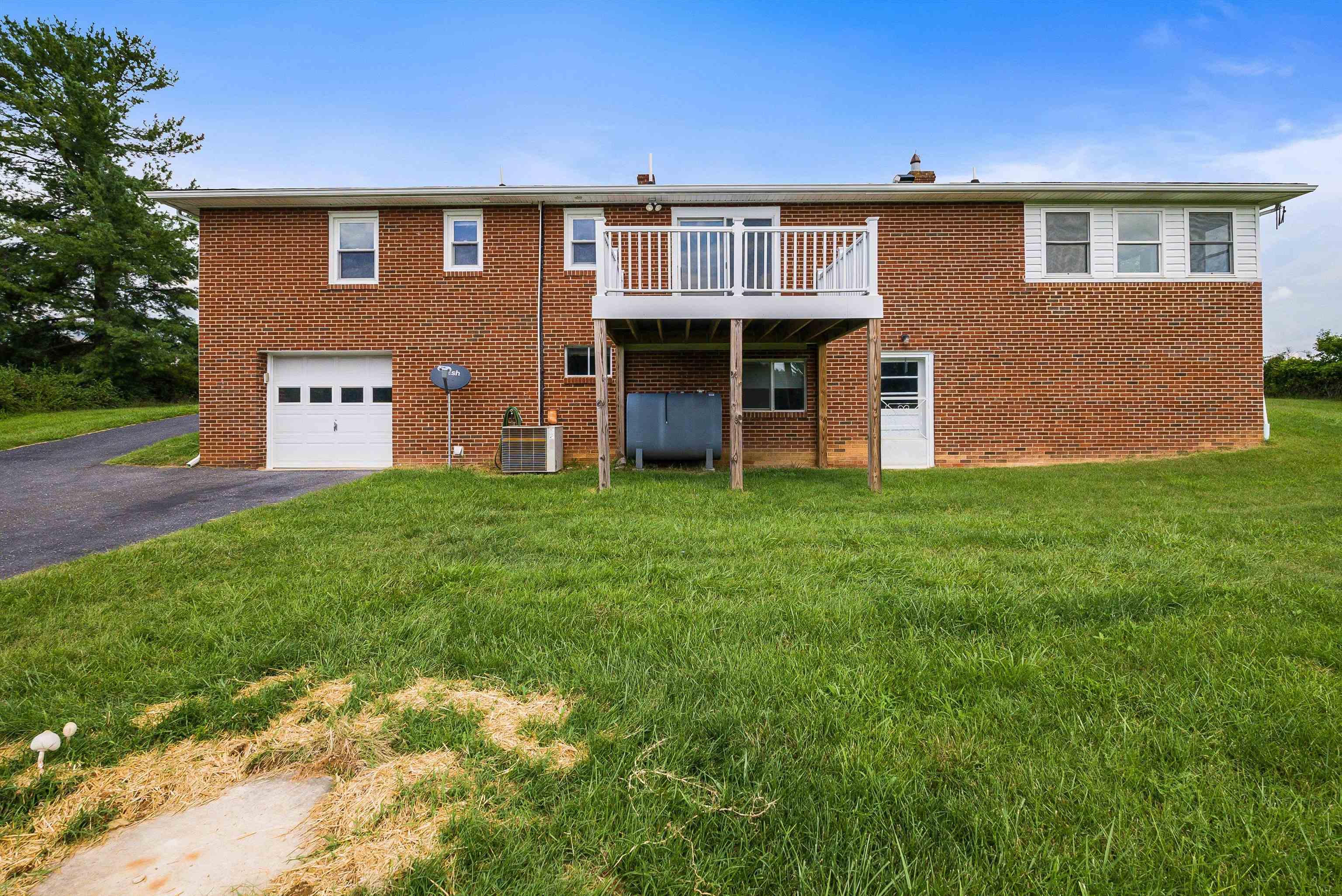 315 BALSLEY RD, STAUNTON, Virginia 24401, 3 Bedrooms Bedrooms, ,2 BathroomsBathrooms,Residential,315 BALSLEY RD,667462 MLS # 667462