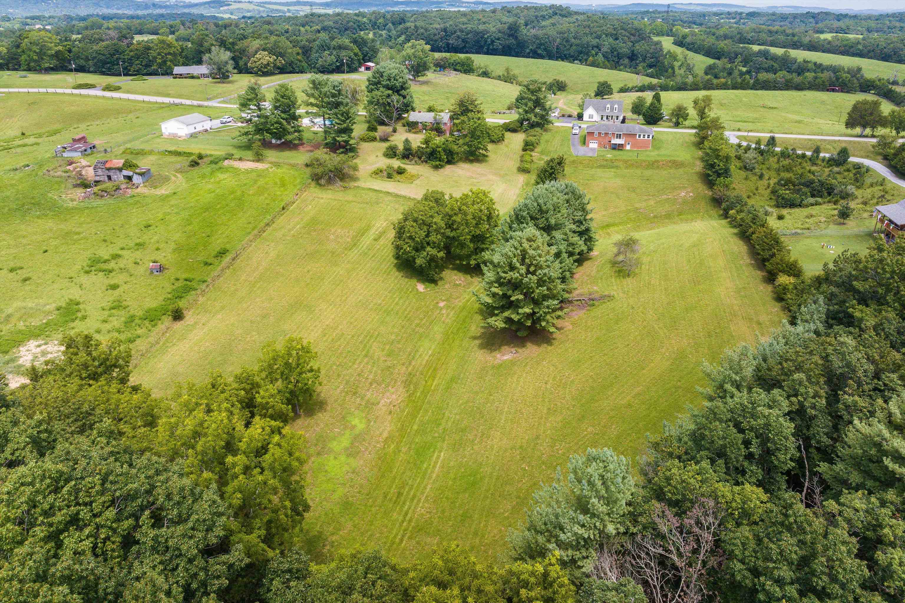 315 BALSLEY RD, STAUNTON, Virginia 24401, 3 Bedrooms Bedrooms, ,2 BathroomsBathrooms,Residential,315 BALSLEY RD,667462 MLS # 667462