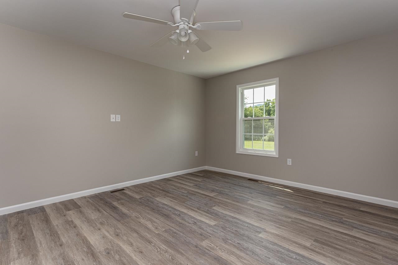 17050 MT PLEASANT RD, ELKTON, Virginia 22827, 3 Bedrooms Bedrooms, ,2 BathroomsBathrooms,Residential,17050 MT PLEASANT RD,667465 MLS # 667465
