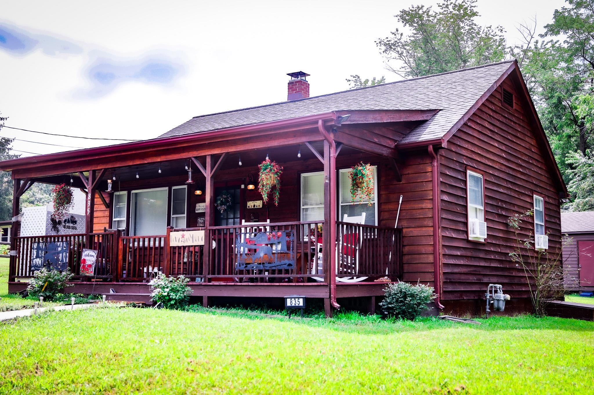 835 MARYLAND AVE, WAYNESBORO, Virginia 22980, 2 Bedrooms Bedrooms, ,1 BathroomBathrooms,Residential,835 MARYLAND AVE,667472 MLS # 667472