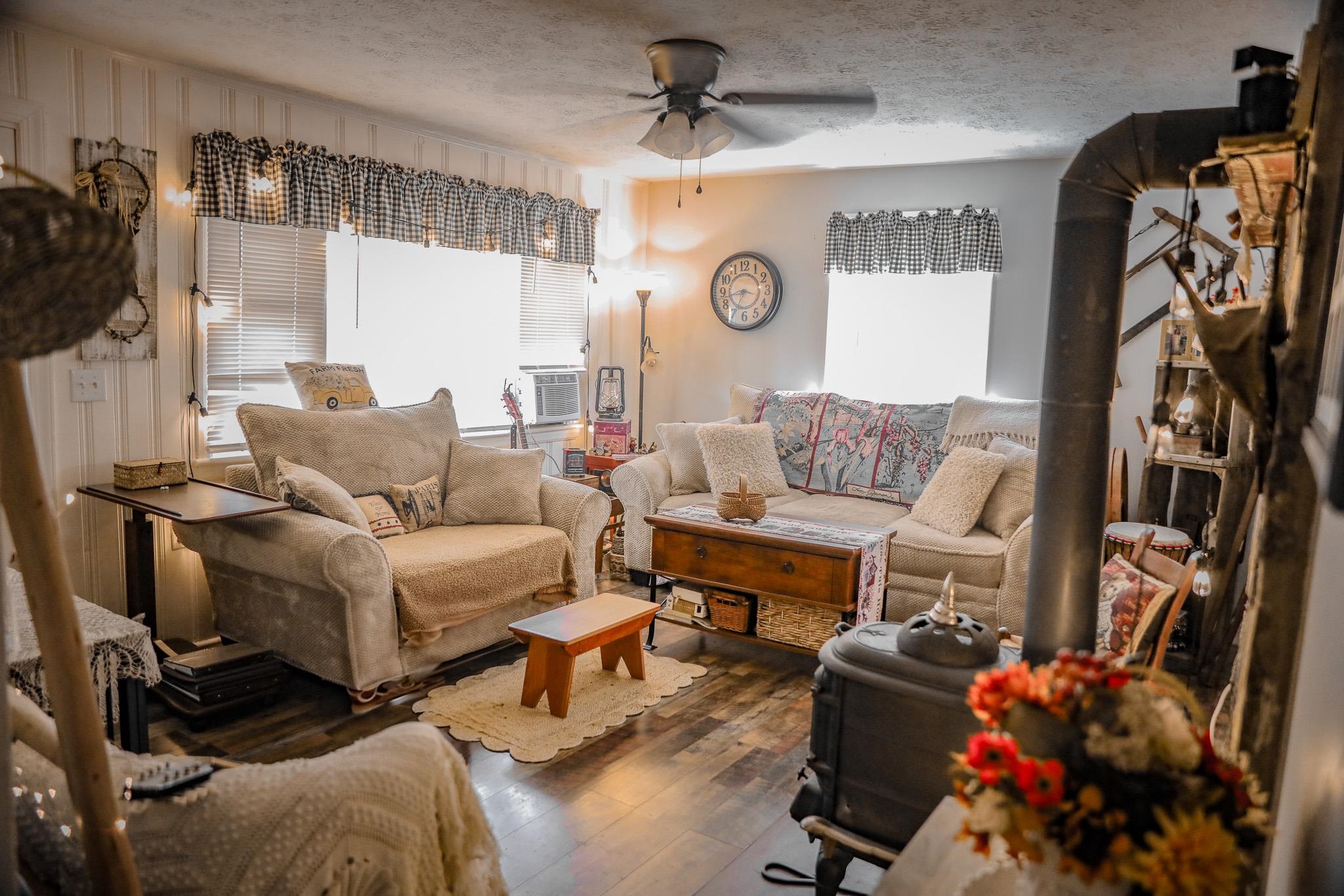 835 MARYLAND AVE, WAYNESBORO, Virginia 22980, 2 Bedrooms Bedrooms, ,1 BathroomBathrooms,Residential,835 MARYLAND AVE,667472 MLS # 667472
