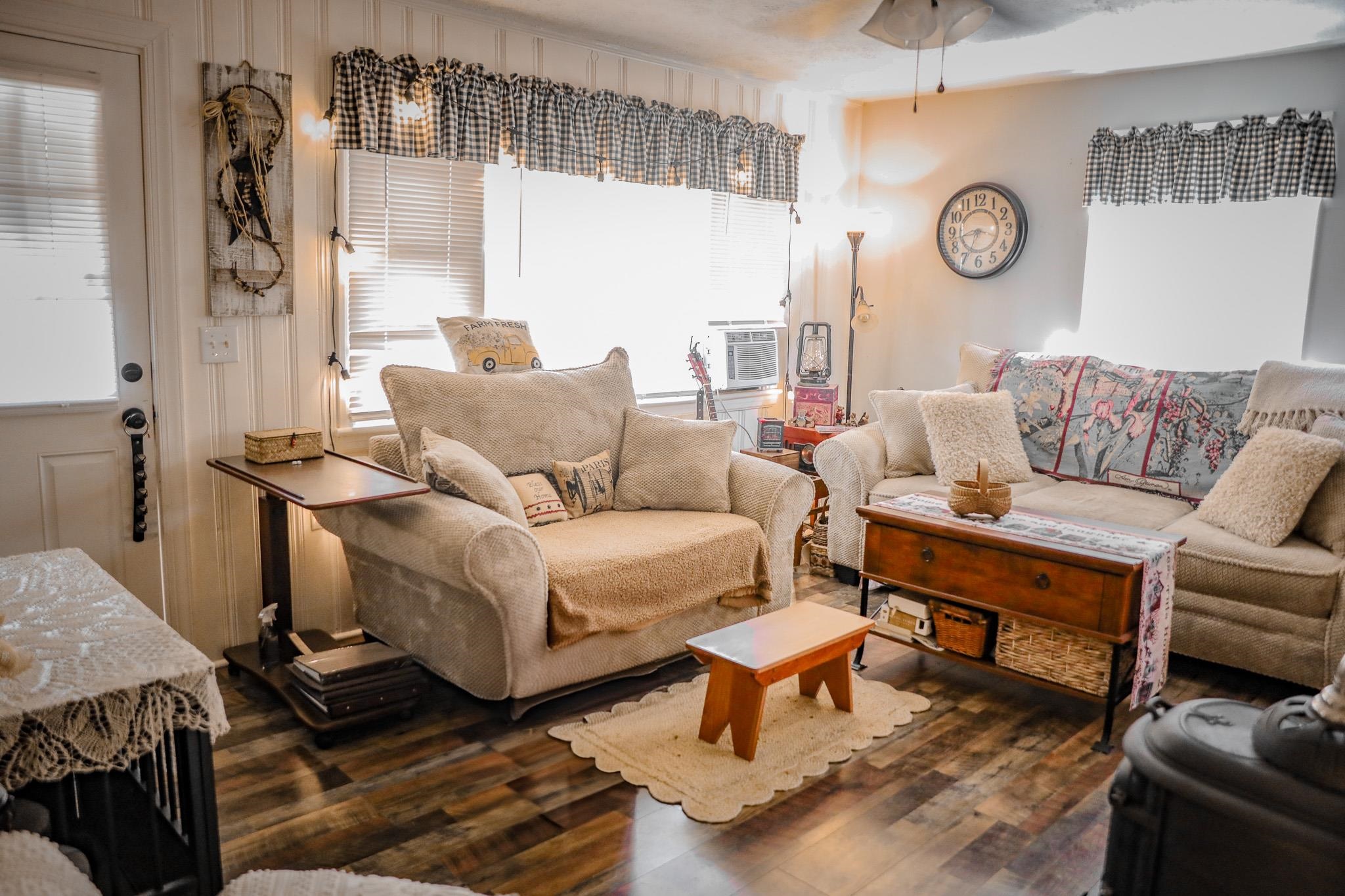 835 MARYLAND AVE, WAYNESBORO, Virginia 22980, 2 Bedrooms Bedrooms, ,1 BathroomBathrooms,Residential,835 MARYLAND AVE,667472 MLS # 667472
