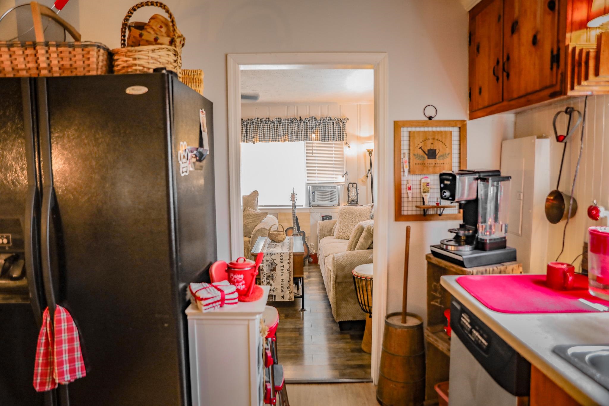 835 MARYLAND AVE, WAYNESBORO, Virginia 22980, 2 Bedrooms Bedrooms, ,1 BathroomBathrooms,Residential,835 MARYLAND AVE,667472 MLS # 667472