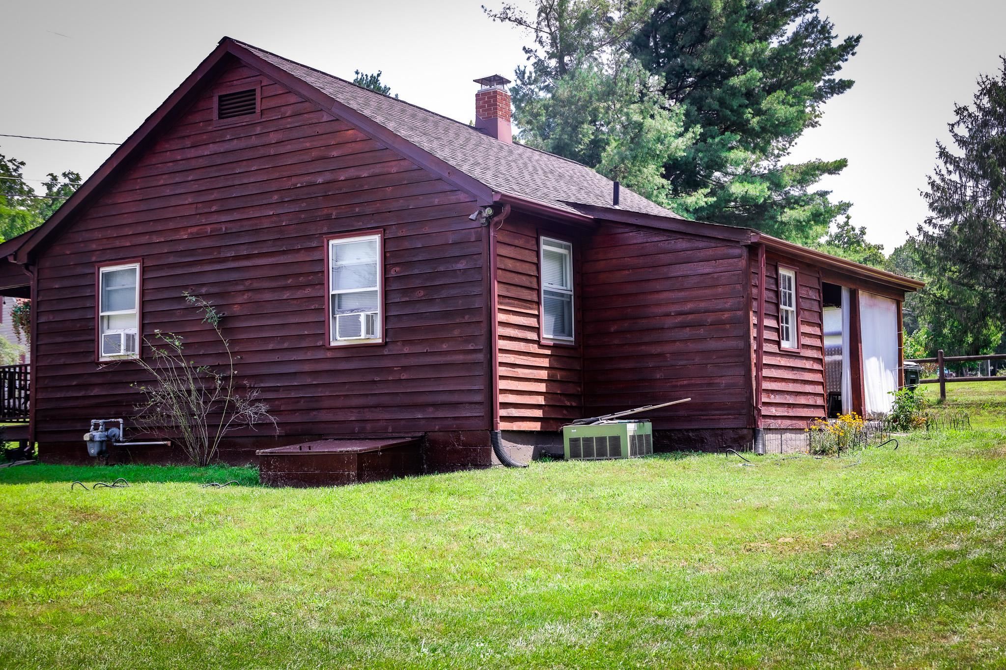 835 MARYLAND AVE, WAYNESBORO, Virginia 22980, 2 Bedrooms Bedrooms, ,1 BathroomBathrooms,Residential,835 MARYLAND AVE,667472 MLS # 667472