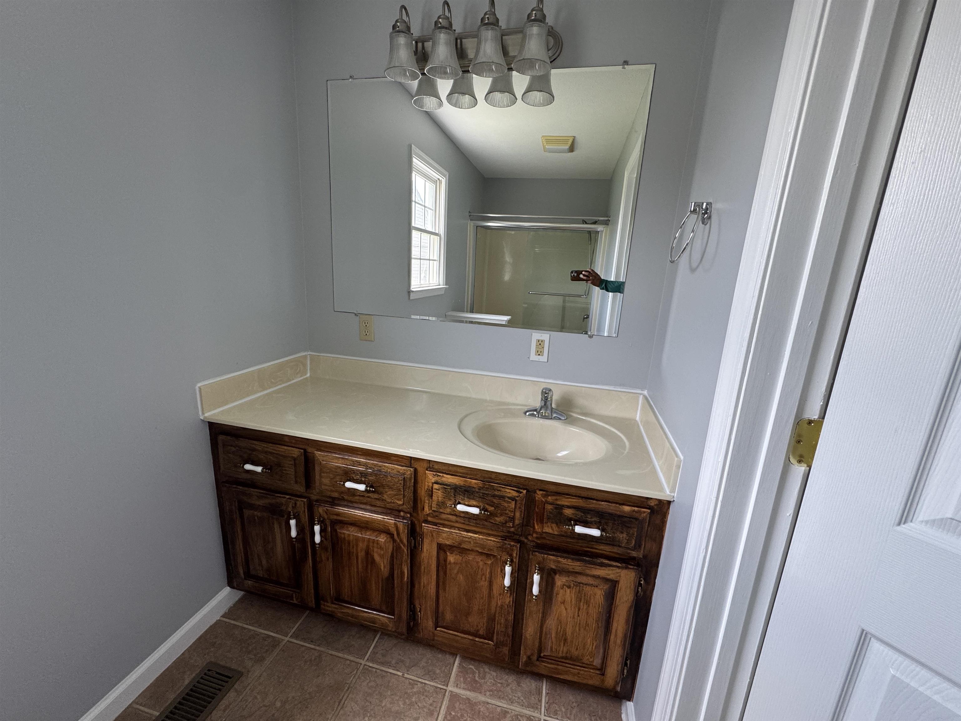 52 SUNSET BLVD, STAUNTON, Virginia 24401, 5 Bedrooms Bedrooms, ,3 BathroomsBathrooms,Residential,52 SUNSET BLVD,667476 MLS # 667476