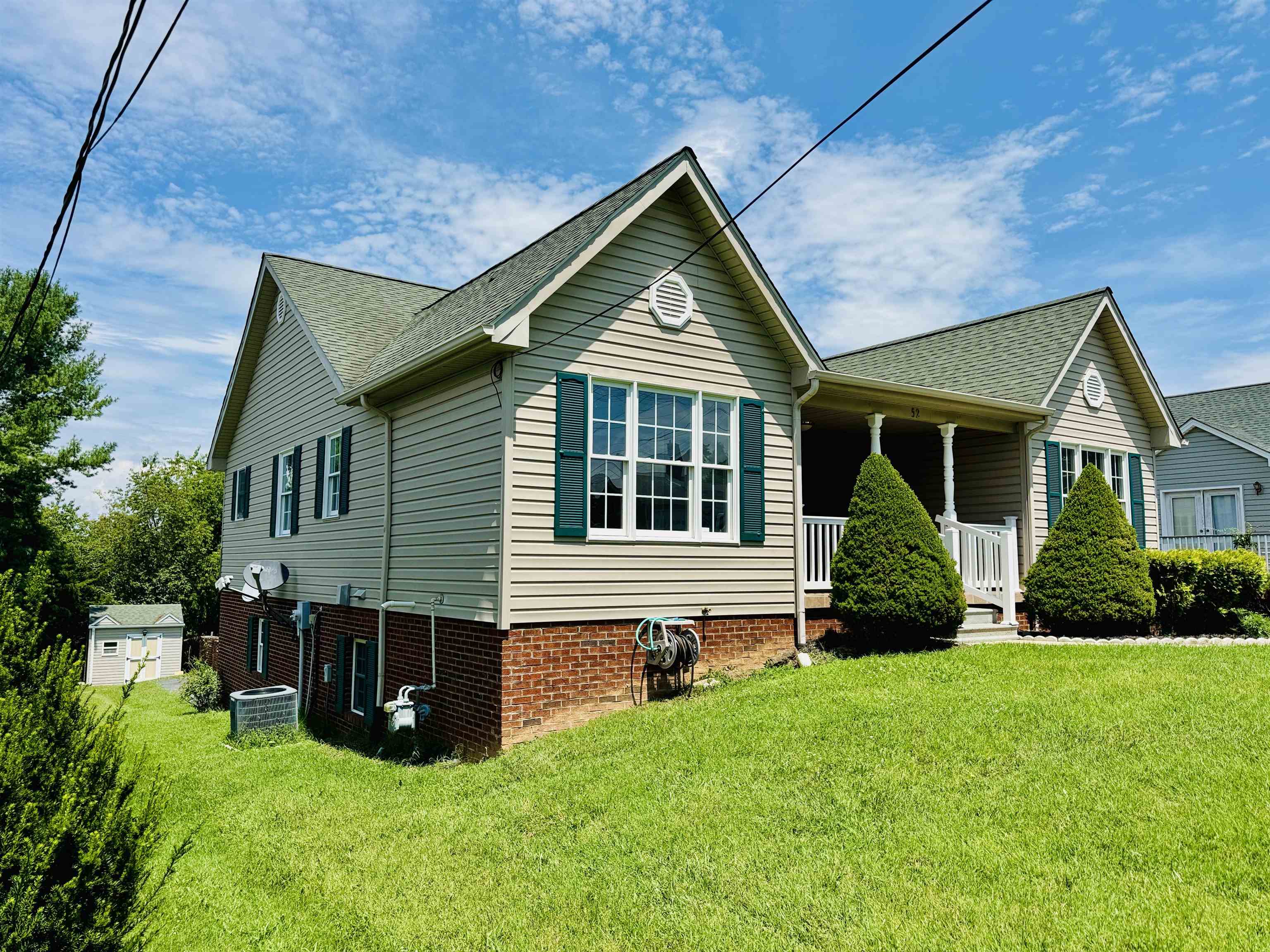 52 SUNSET BLVD, STAUNTON, Virginia 24401, 5 Bedrooms Bedrooms, ,3 BathroomsBathrooms,Residential,52 SUNSET BLVD,667476 MLS # 667476