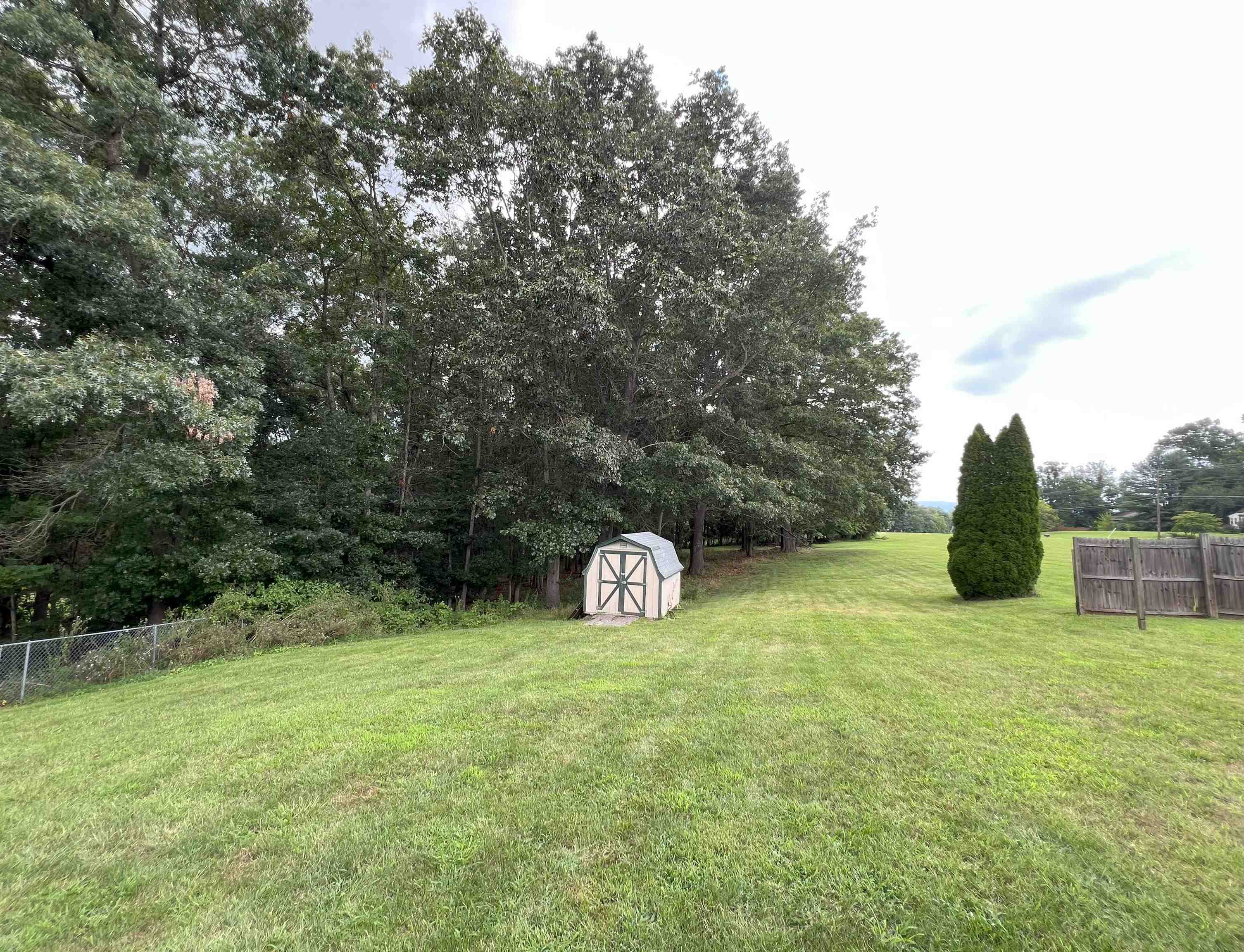 302 HERMITAGE RD, STAUNTON, Virginia 24401, 3 Bedrooms Bedrooms, ,2 BathroomsBathrooms,Residential,302 HERMITAGE RD,667480 MLS # 667480